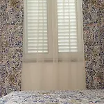 Graceland And Bed & Breakfast 3*