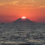 Graceland And Bed & Breakfast Capo Vaticano