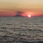 Graceland And 3* Capo Vaticano