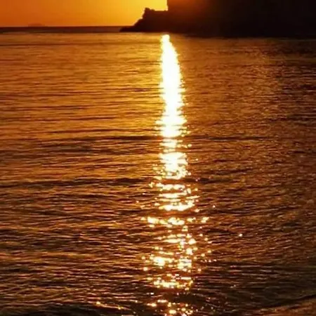 Graceland And Bed & Breakfast Capo Vaticano