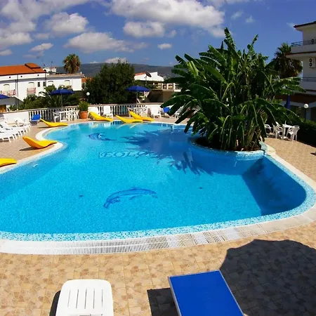 Graceland And Bed & Breakfast Capo Vaticano