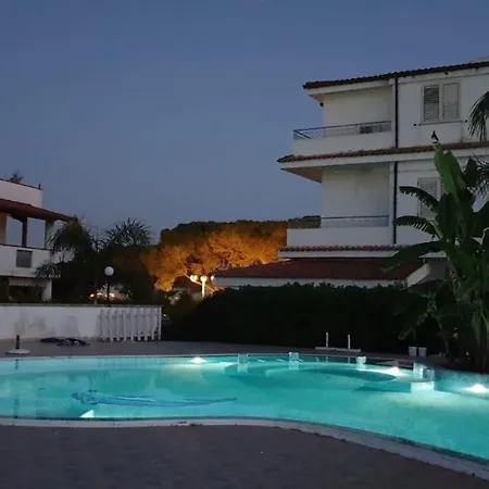 Graceland And * Capo Vaticano