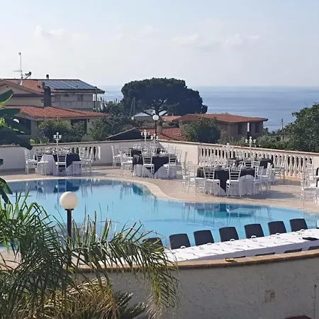 Graceland And Capo Vaticano