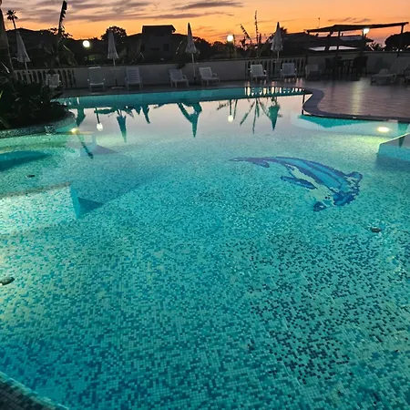 Graceland And 3* Capo Vaticano