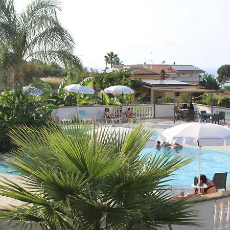 Graceland And Capo Vaticano