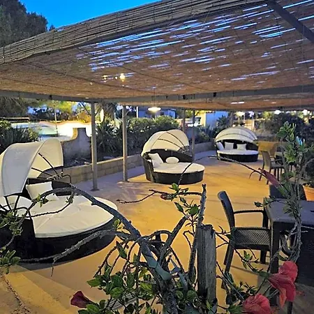 住宿加早餐酒店 Graceland And 3*