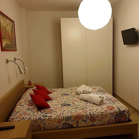 Graceland And 住宿加早餐酒店 3*