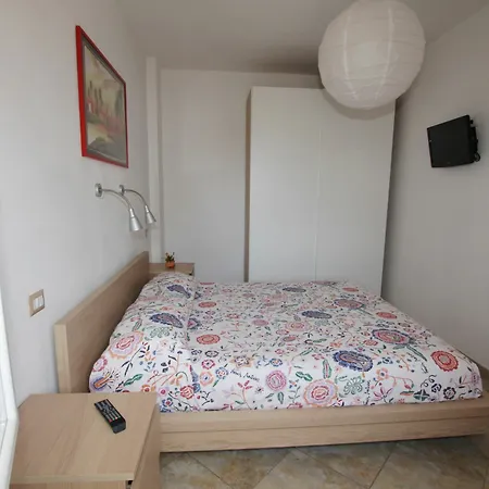 Graceland And Capo Vaticano