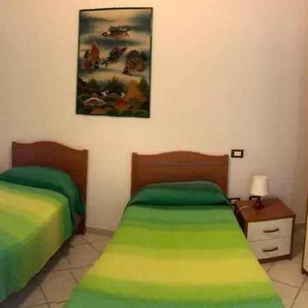 Graceland And Bed & Breakfast