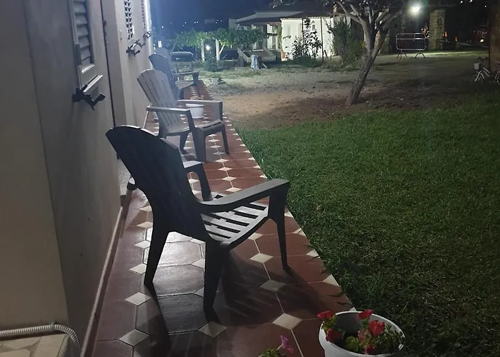 Graceland And לינה וארוחת בוקר