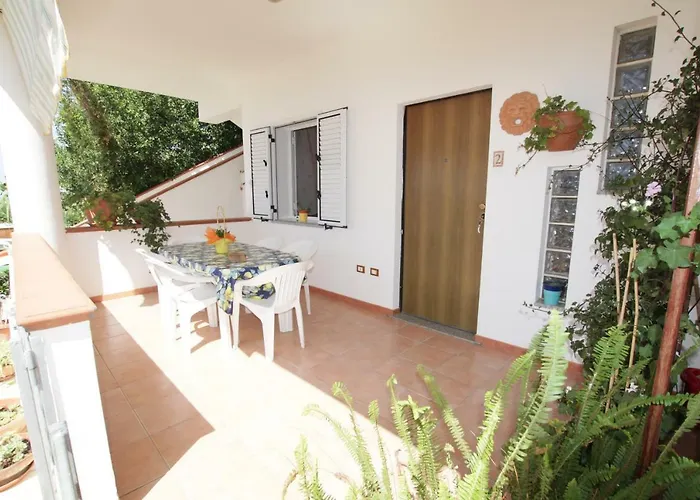 Graceland And Capo Vaticano