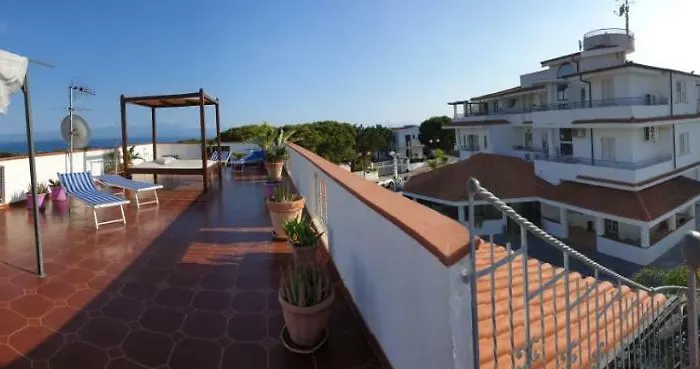 Graceland And 4* Capo Vaticano