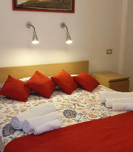 Graceland And קאפו ואטיצ'אנו